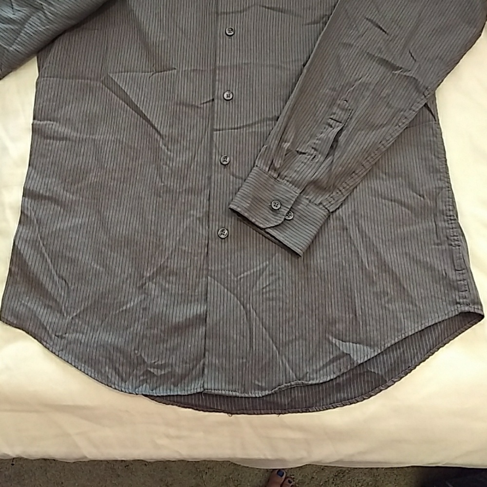 Shirt - Picture 3 of 4